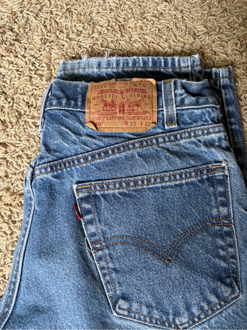 Vintage 2002 Levi's 550 Relaxed Fit Light Blue Denim Jeans